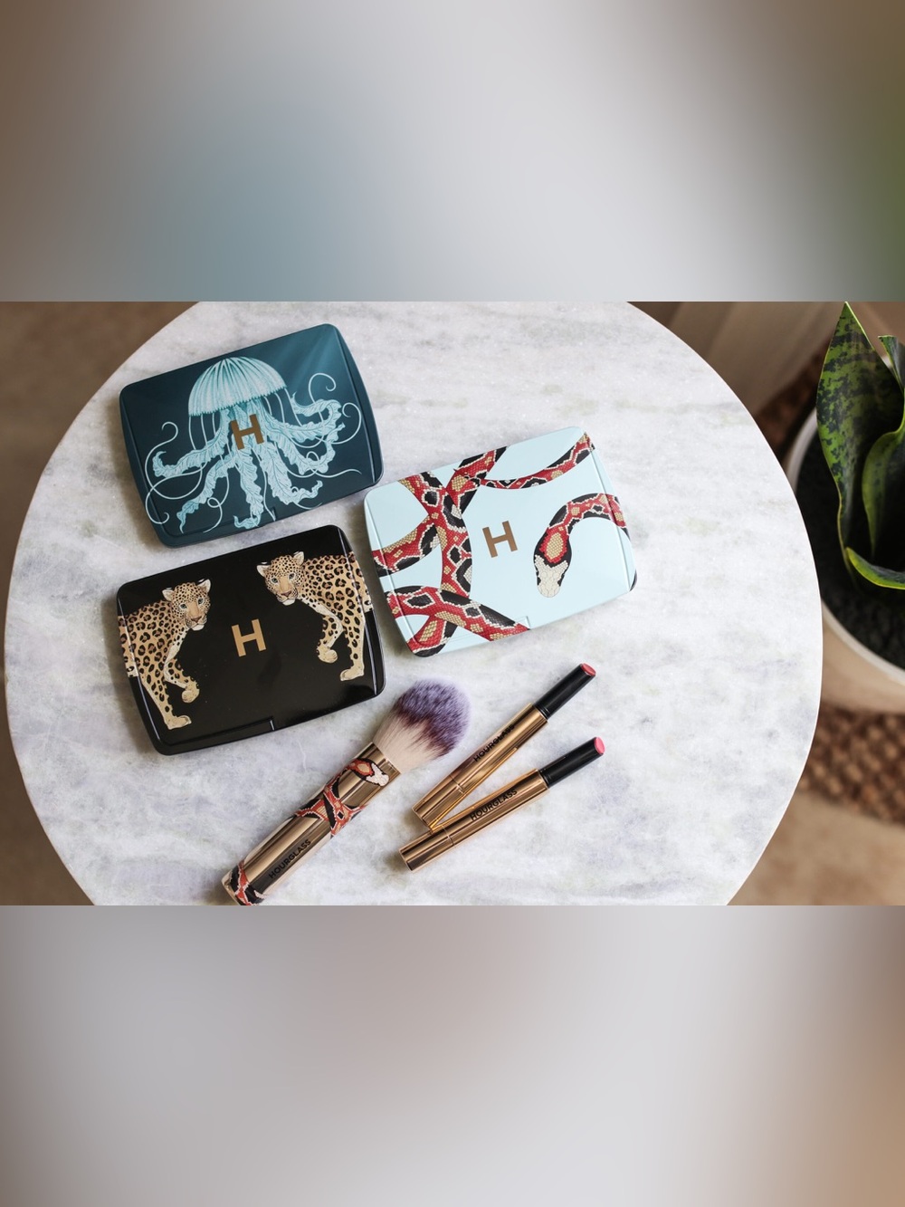 NEW Hourglass Ambient Lighting Palette - Jellyfish Limited Edition